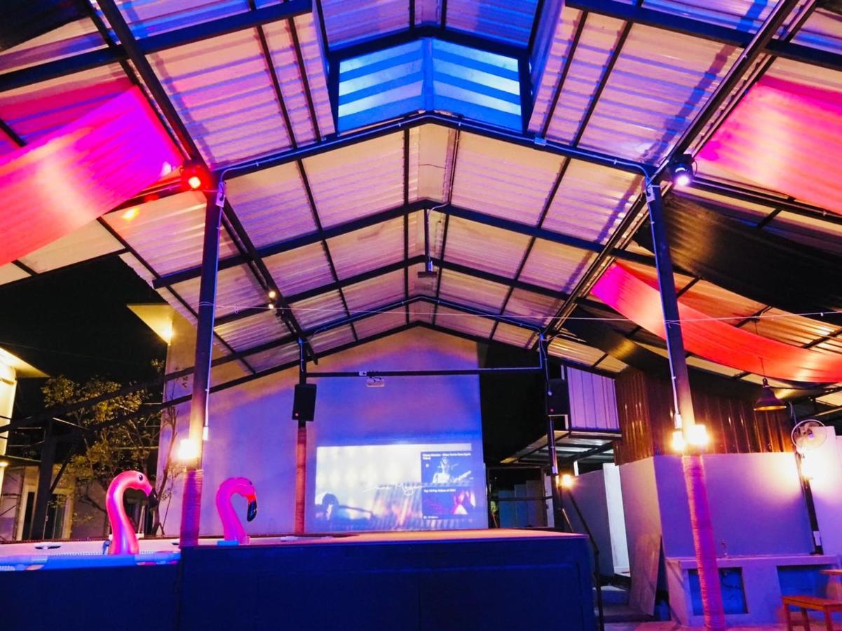Wild Ones Hostel Bangkok Zewnętrze zdjęcie