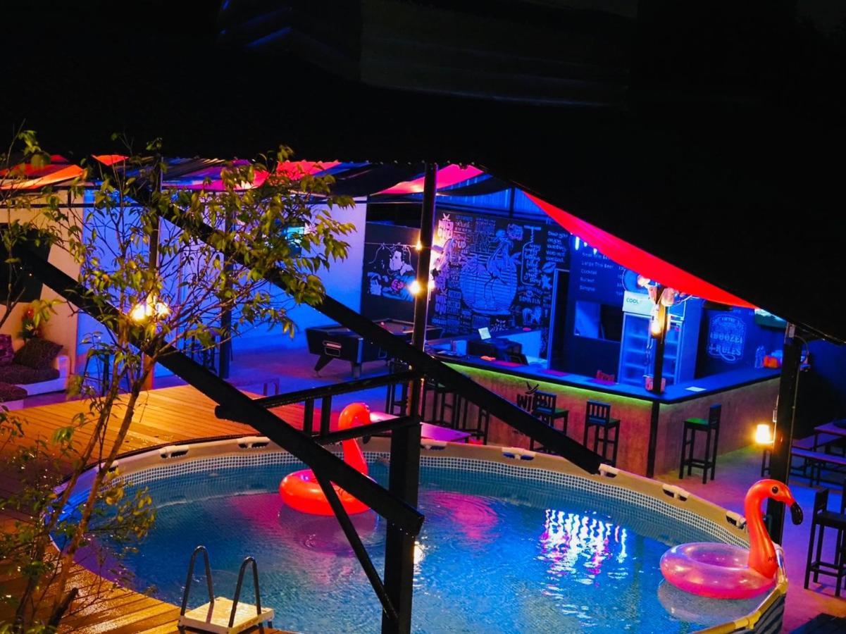 Wild Ones Hostel Bangkok Zewnętrze zdjęcie